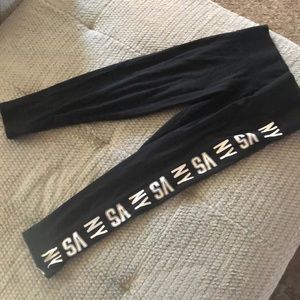 Cropped Victoria Secret Leggings!